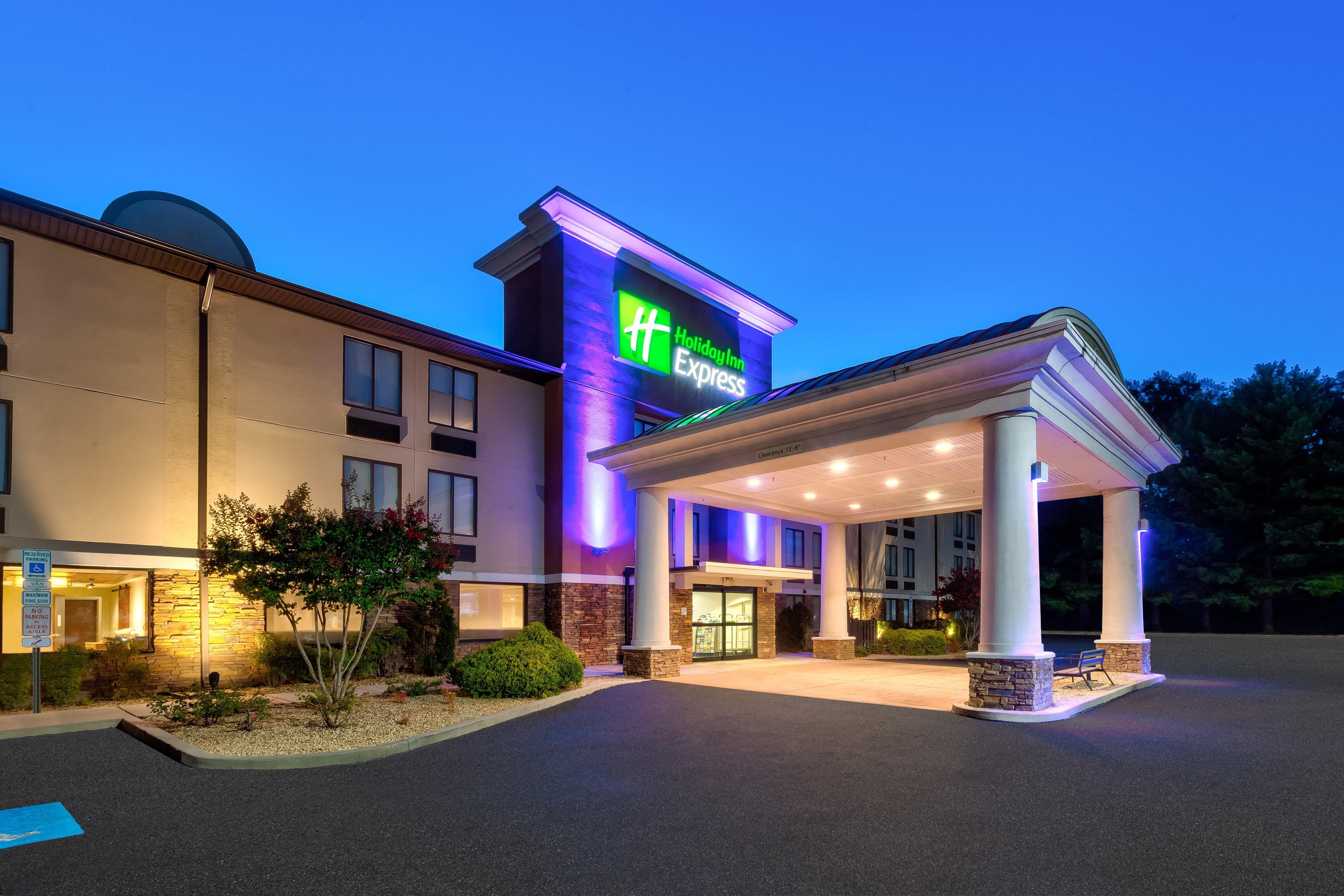 Holiday Inn Express - Waldorf By Ihg Exterior foto