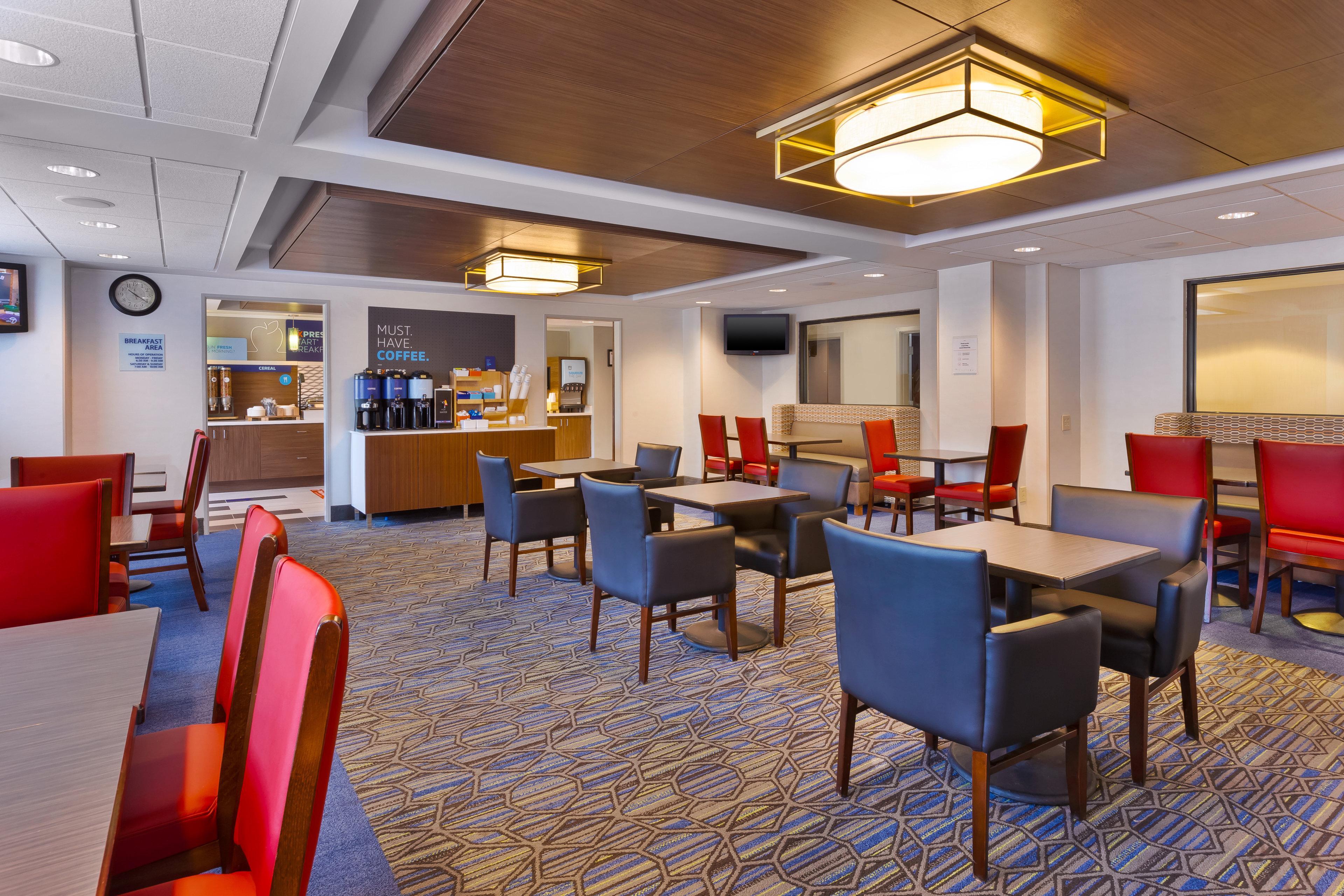 Holiday Inn Express - Waldorf By Ihg Exterior foto